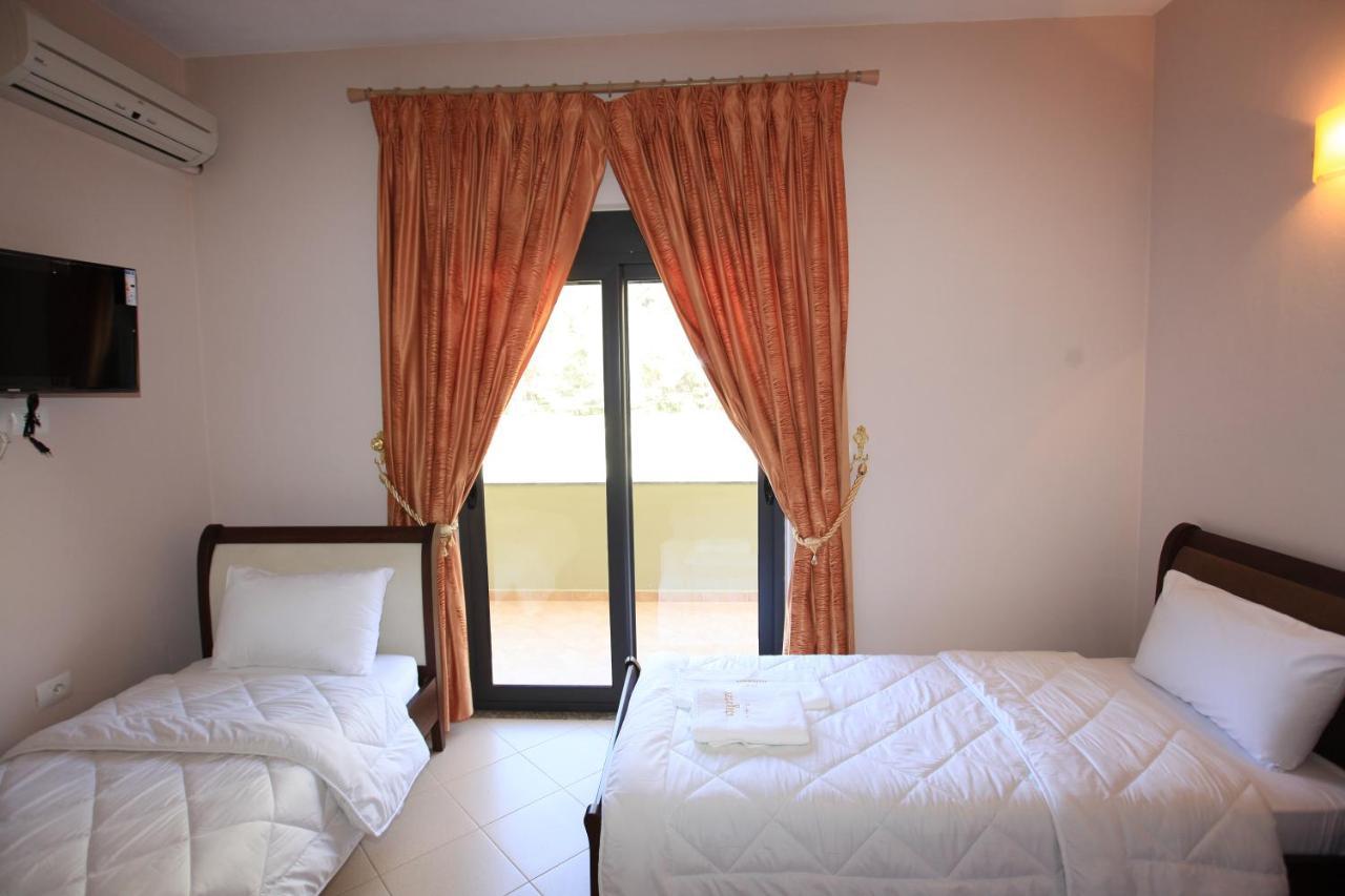 Hotel Gryka E Kelcyres Dış mekan fotoğraf
