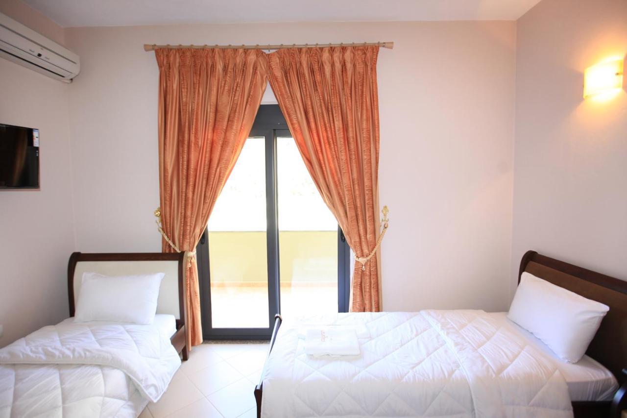 Hotel Gryka E Kelcyres Dış mekan fotoğraf